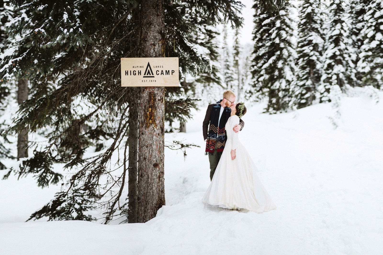 alpine-lakes-high-camp-winter-wedding-73 ALPINE LAKES HIGH CAMP WEDDING