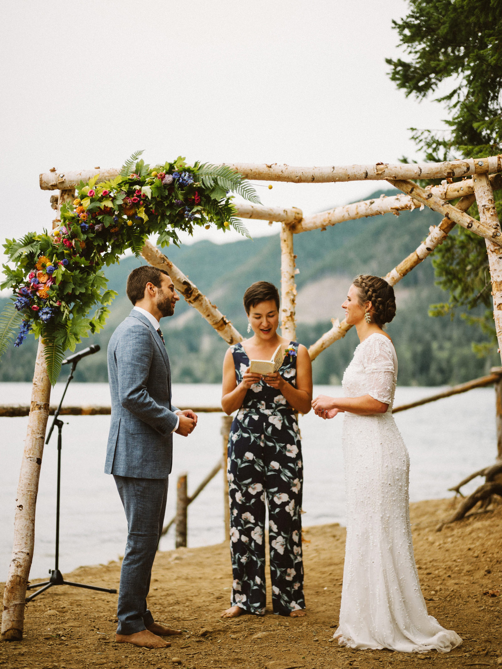 zanny-noah-079 LAKE CUSHMAN WEDDING