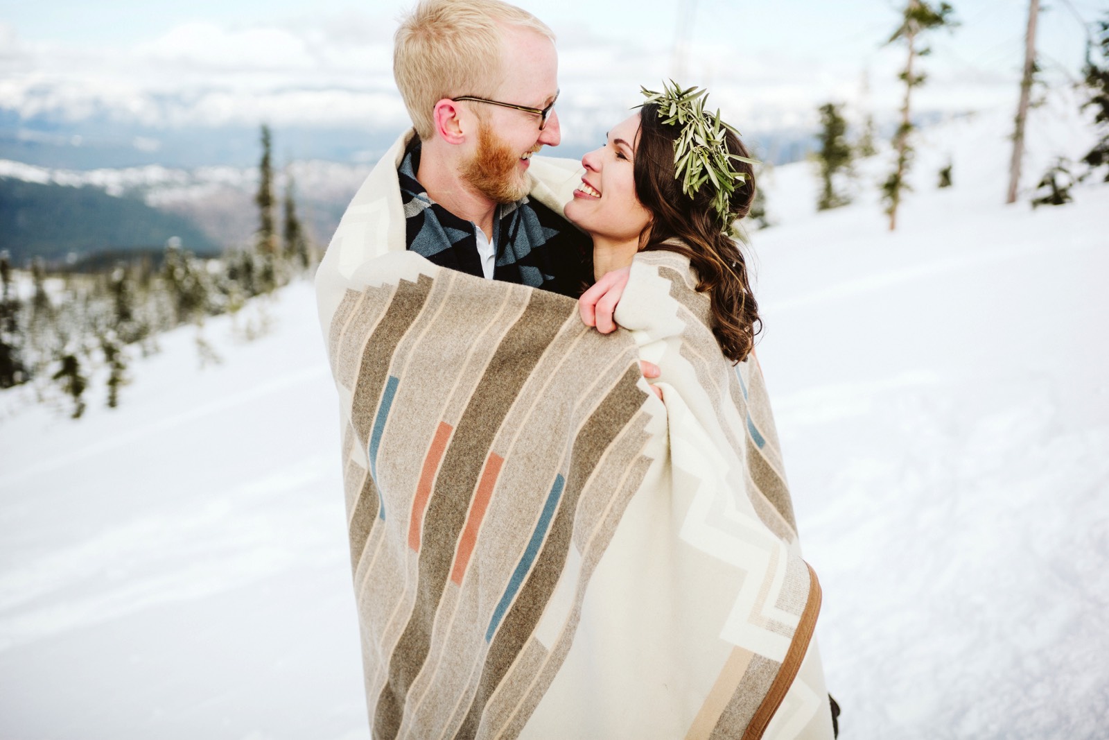 alpine-lakes-high-camp-winter-wedding-52 ALPINE LAKES HIGH CAMP WEDDING