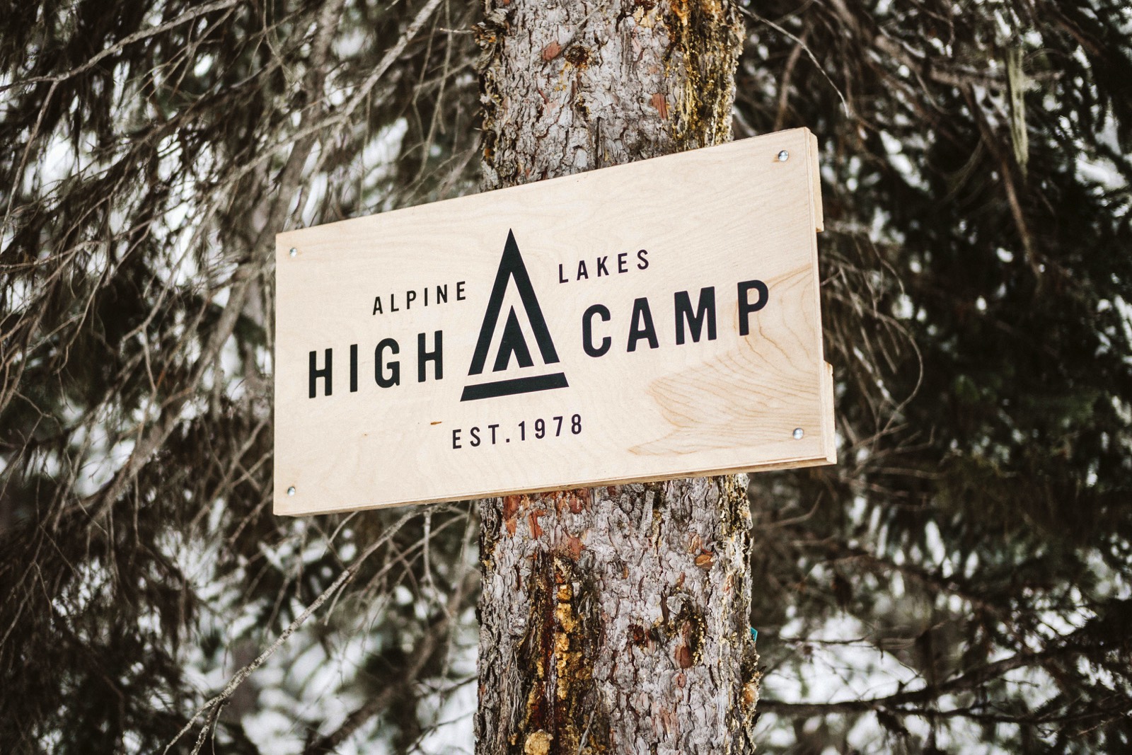 alpine-lakes-high-camp-winter-wedding-74 ALPINE LAKES HIGH CAMP WEDDING